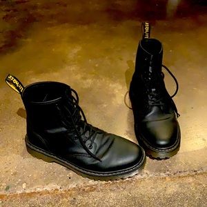 Black Dr. Marten’s AirWair